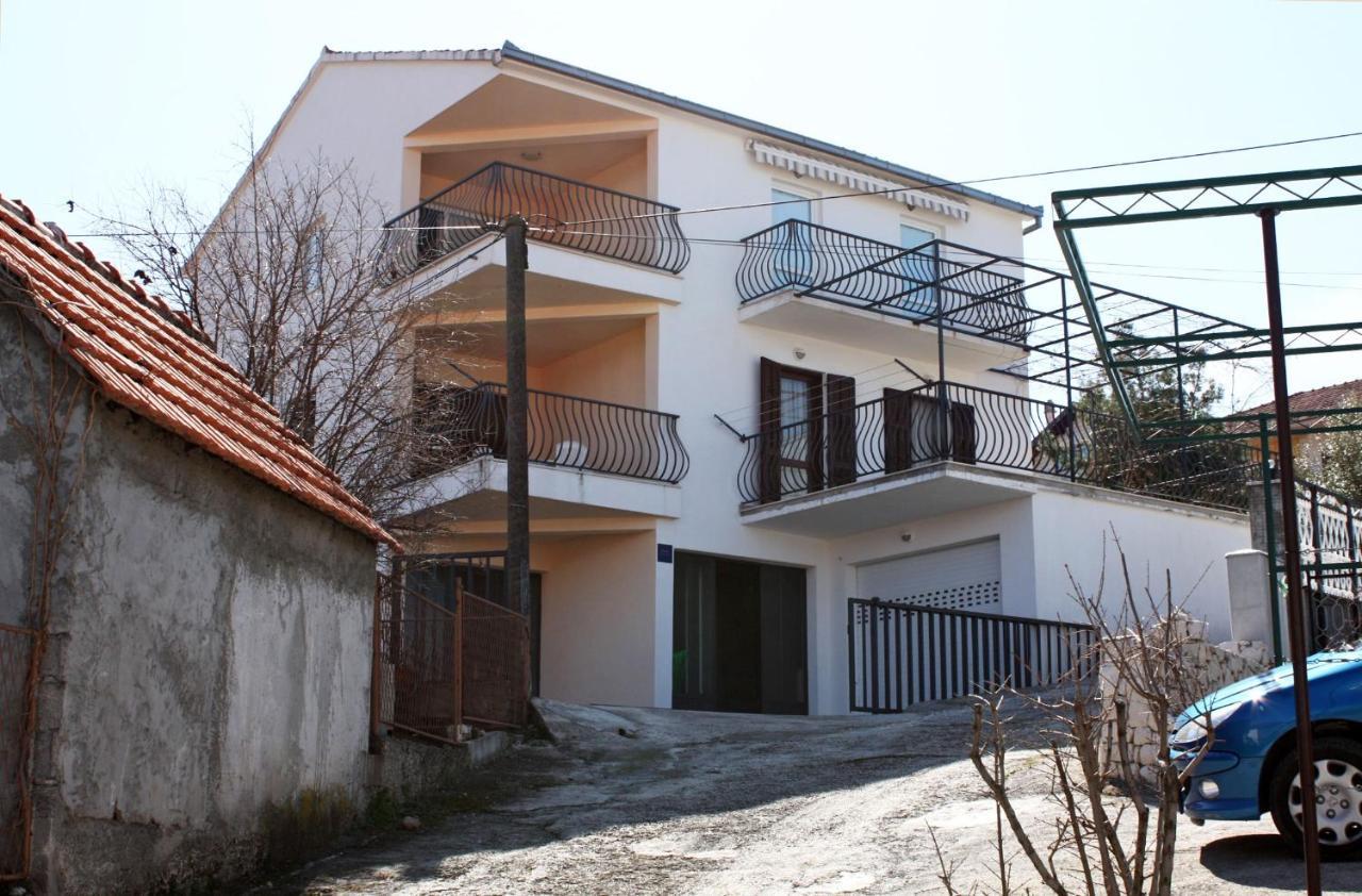 Apartments By The Sea Mastrinka, Ciovo - 4836 تروغير المظهر الخارجي الصورة