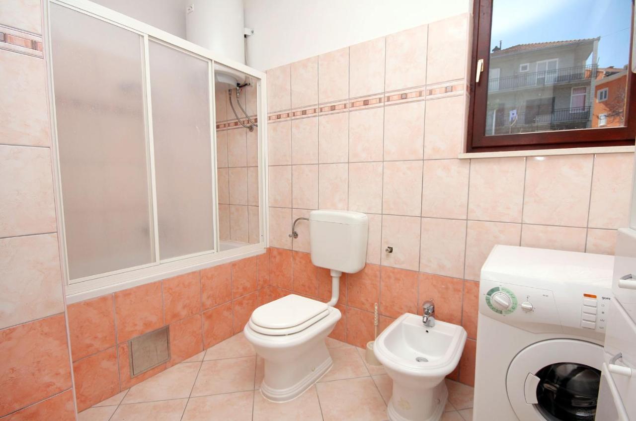 Apartments By The Sea Mastrinka, Ciovo - 4836 تروغير المظهر الخارجي الصورة