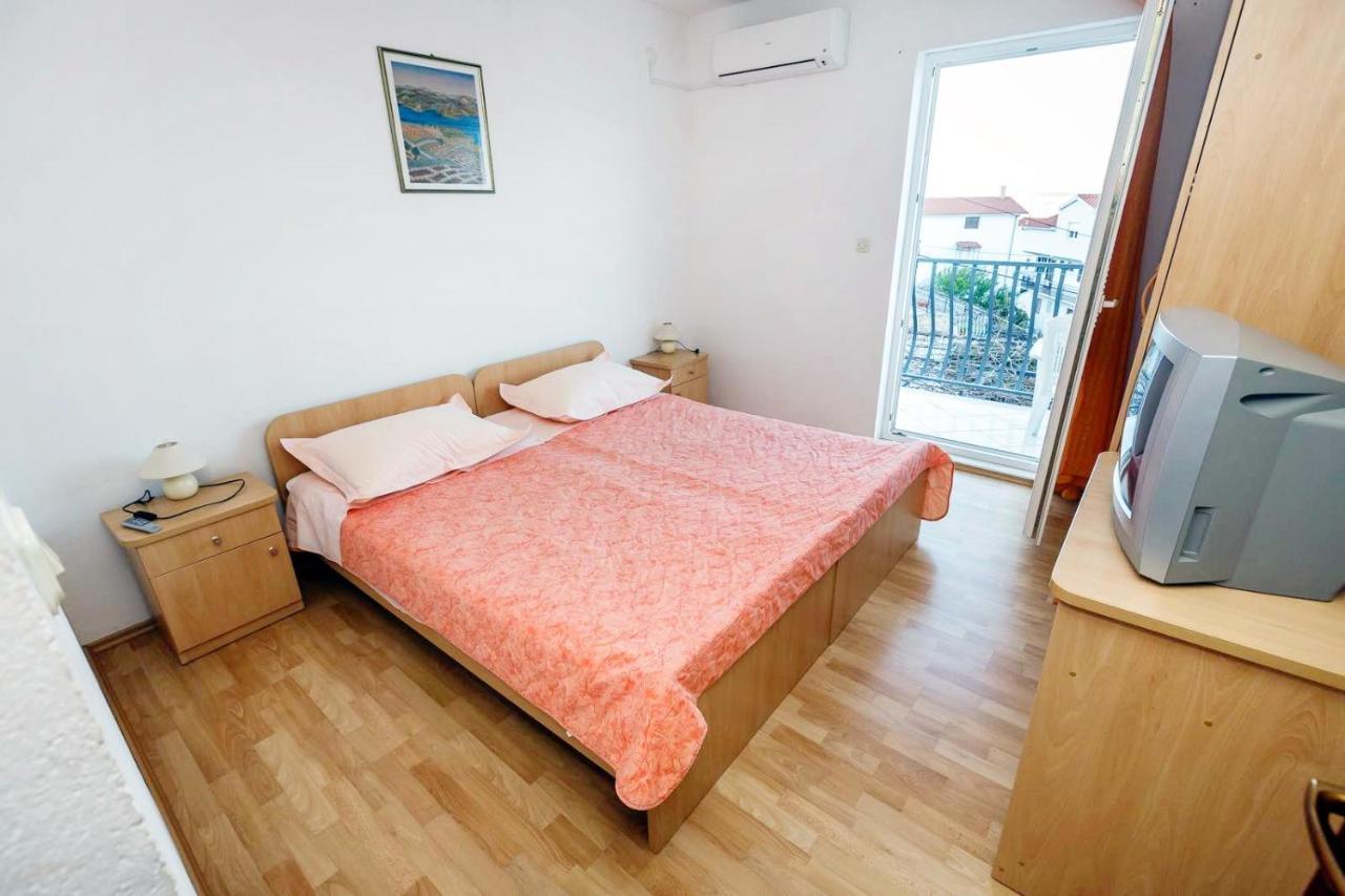 Apartments By The Sea Mastrinka, Ciovo - 4836 تروغير المظهر الخارجي الصورة